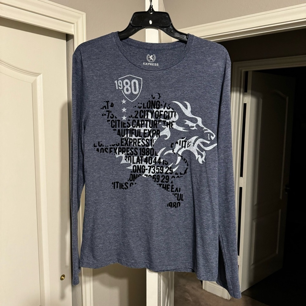 Express Lion Graphic Long Sleeve Shirt